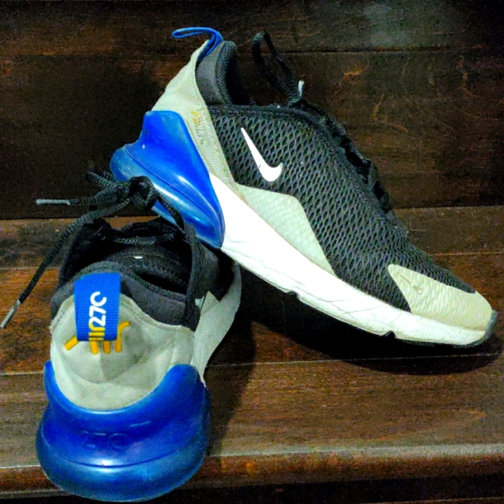 Kid Nike Air Size 3y black white blue